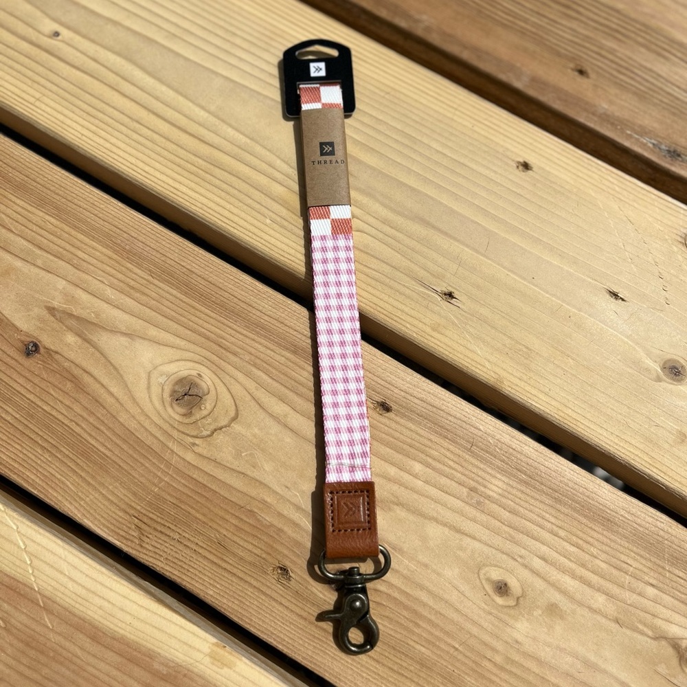 FRANKIE THREAD LANYARD